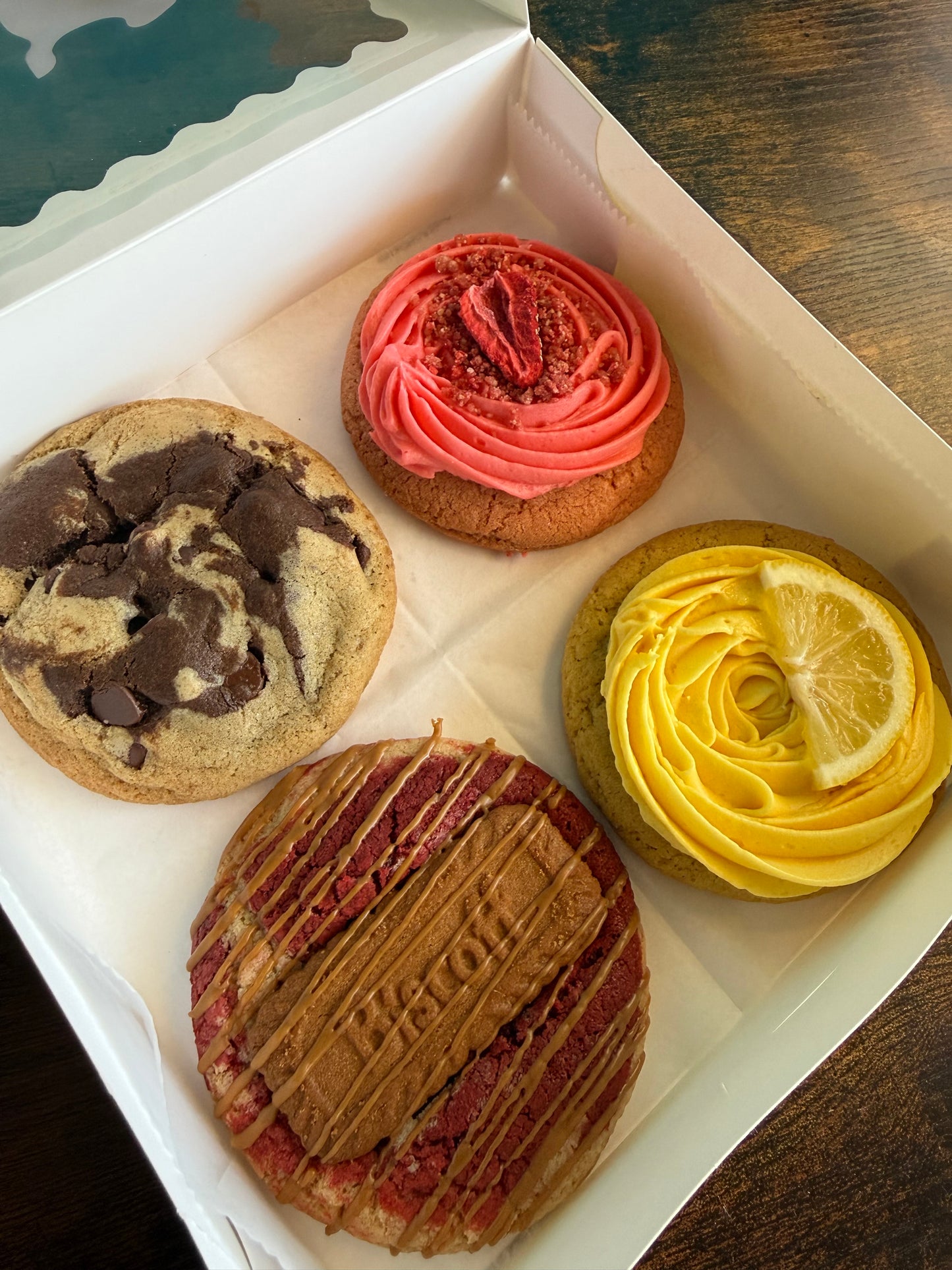 “Specialty” 4 Cookie Box