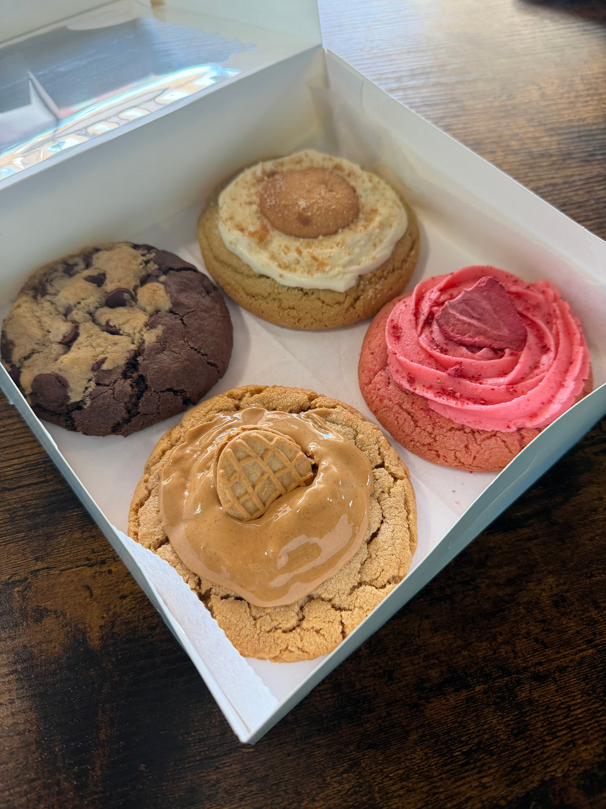 “The Signature “Four” Cookie Box
